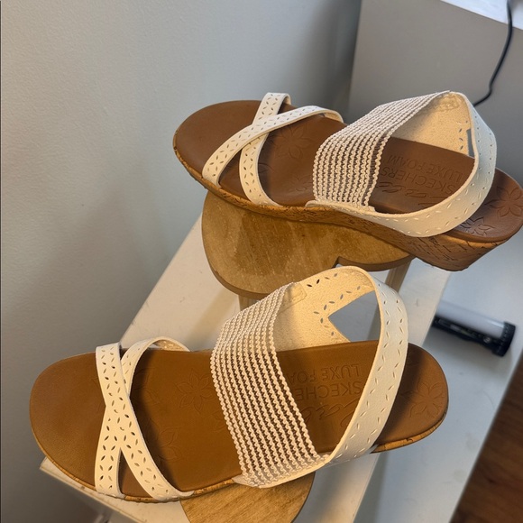 SKECHERS  WOMENS WHITE SANDALS SIZE 10 - Picture 5 of 16